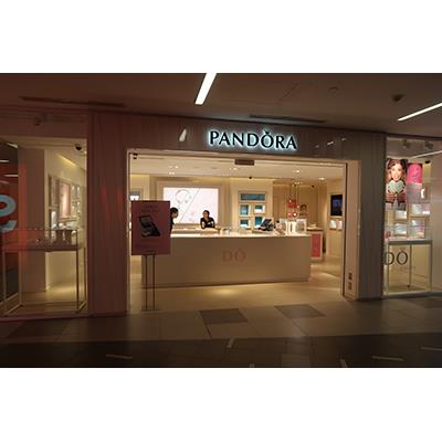 Pandora Shopfront