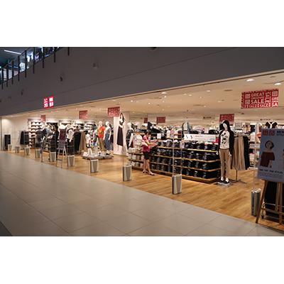 Uniqlo Shopfront